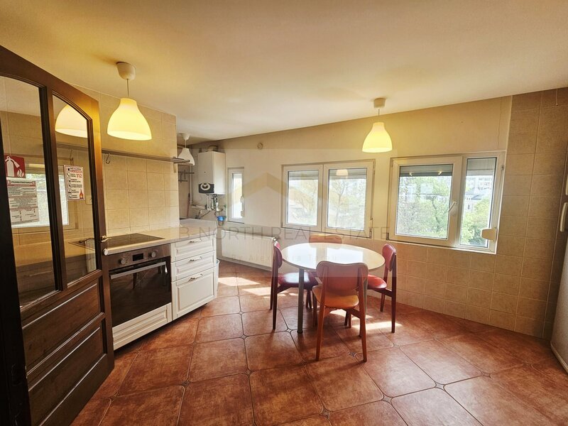 Piata Alba Iulia Apartament de inchiriat 3 camere  100 mp Vila 2012